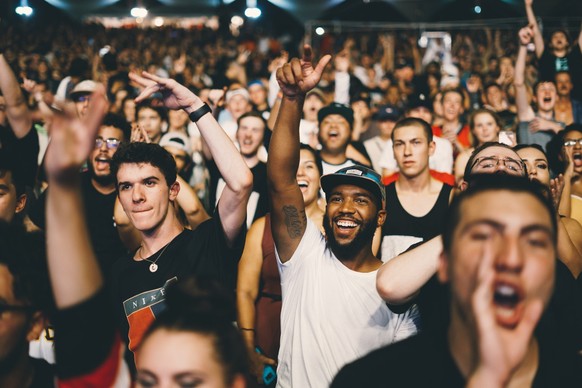 Menschenmenge, Crowd