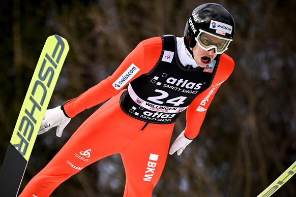 epa09714431 Gregor Deschwanden of Switzerland in action during a trial round of the men&#039;s large hill HS147 individual competition at the FIS Ski Jumping World Cup in Willingen, Germany, 28 Januar ...