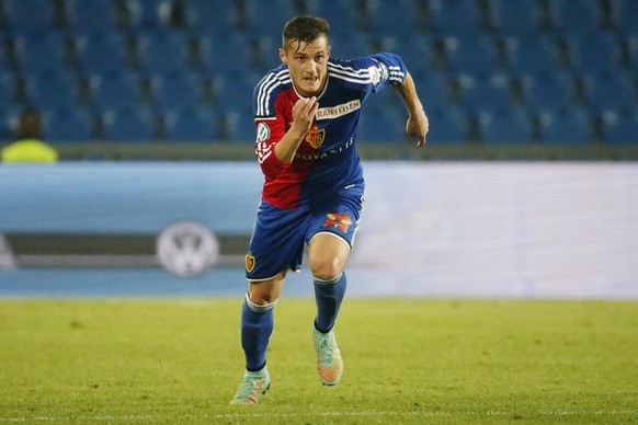 Taulant Xhaka ist unter Sousa gesetzt.