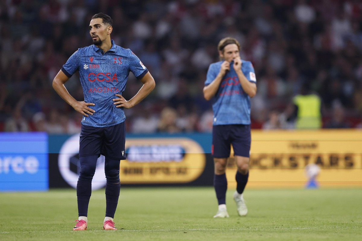 epa13195497 Ilyas Chouaref of Sion is frustrated during the UEFA Conference League match between AFC Ajax and Sion at the Johan Cruijff ArenA in Amsterdam, the Netherlands, 27 August 2026. EPA/Olaf Kr ...