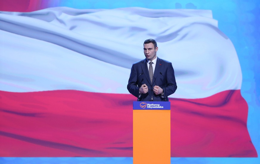 epa04136240 Ukrainian UDAR party leader Vitali Klitschko addresses the participants of a meeting of the National Council of Civic Platform in Warsaw, Poland, 22 March 2014. At the convention the elect ...