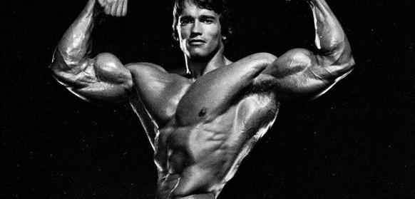 Paris Hilton war ein Eishockey-Talent – 25 Promis mit einer Sport-Karriere\nIhr habt Arnie vergessen 

DER Mr. Olympia überhaupt