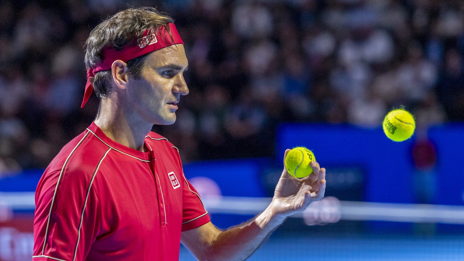 ARCHIVBILD ZUR MELDUNG, DASS ROGER FEDERER ERST 2021 AUF DIE ATP-TOUR ZURUECKKEHREN WIRD - Switzerland&#039;s Roger Federer during his first round match against Germany&#039;s Peter Gojowczyk at the S ...