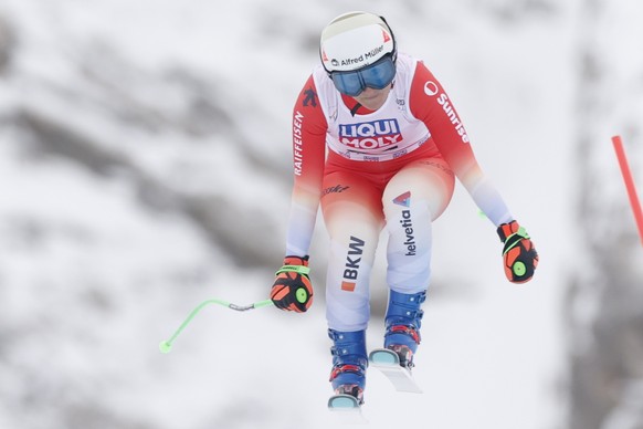 epa12604460 Priska Ming-Nufer of Switzerland in action during the Women's downhill race at the FIS Alpine Skiing World Cup in Val d'Isere, France, 20 December 2025. EPA/Guillaume Horcajuelo