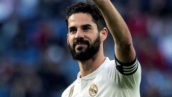 epa07212784 Real Madrid&#039;s midfielder Isco celebrates after scoring the 4-0 during a Spanish King&#039;s Cup round of 32 second leg match between Real Madrid and Melilla at the Santiago Bernabeu s ...