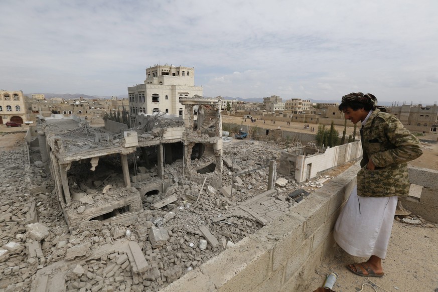 Bereits Anfang Mai hatte Human Rights Watch den angeblichen Einsatz von Streubomben seitens der Saudi-geführten Luftkoalition gegeisselt.