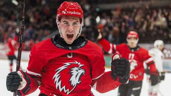 Gavin Bayreuther (LHC) celebre son but lors du match du championnat suisse de hockey sur glace de National League entre Lausanne HC, LHC, et le HC Lugano, HCL, ce vendredi 21 fevrier 2025 a la patinoi ...