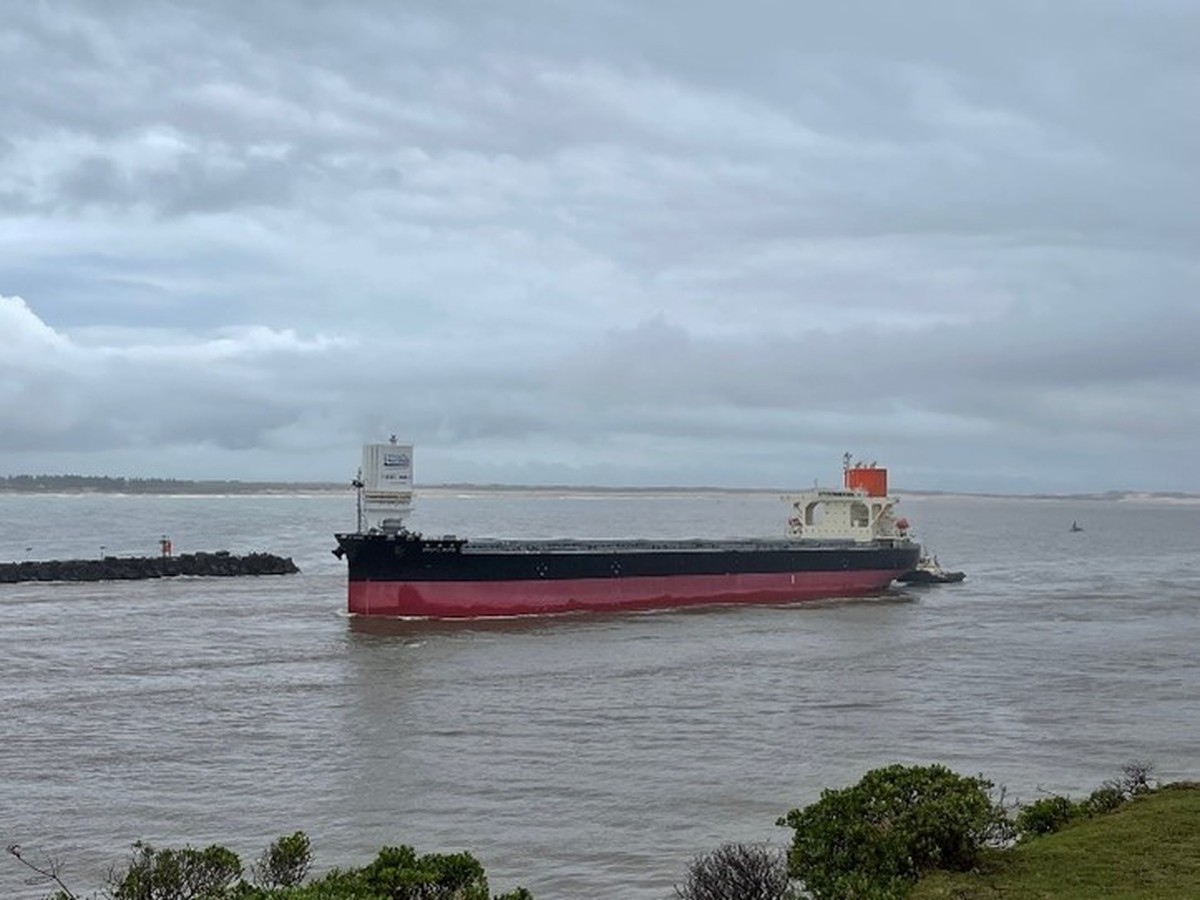 SHOFU MARU entering Newcastle, Australia
https://www.mol.co.jp/en/pr/2022/22118.html