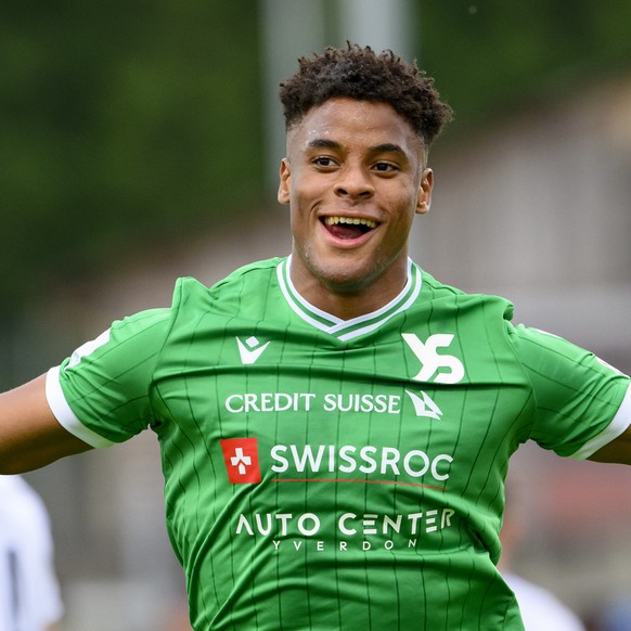 Kevin Carlos (YS), celebre son but du 3 - 0 lors de la rencontre de football du tour de relegation de Swiss Super League entre le Yverdon Sport FC, YS, et le FC Luzern, FCL, ce samedi 18 mai 2024 au S ...