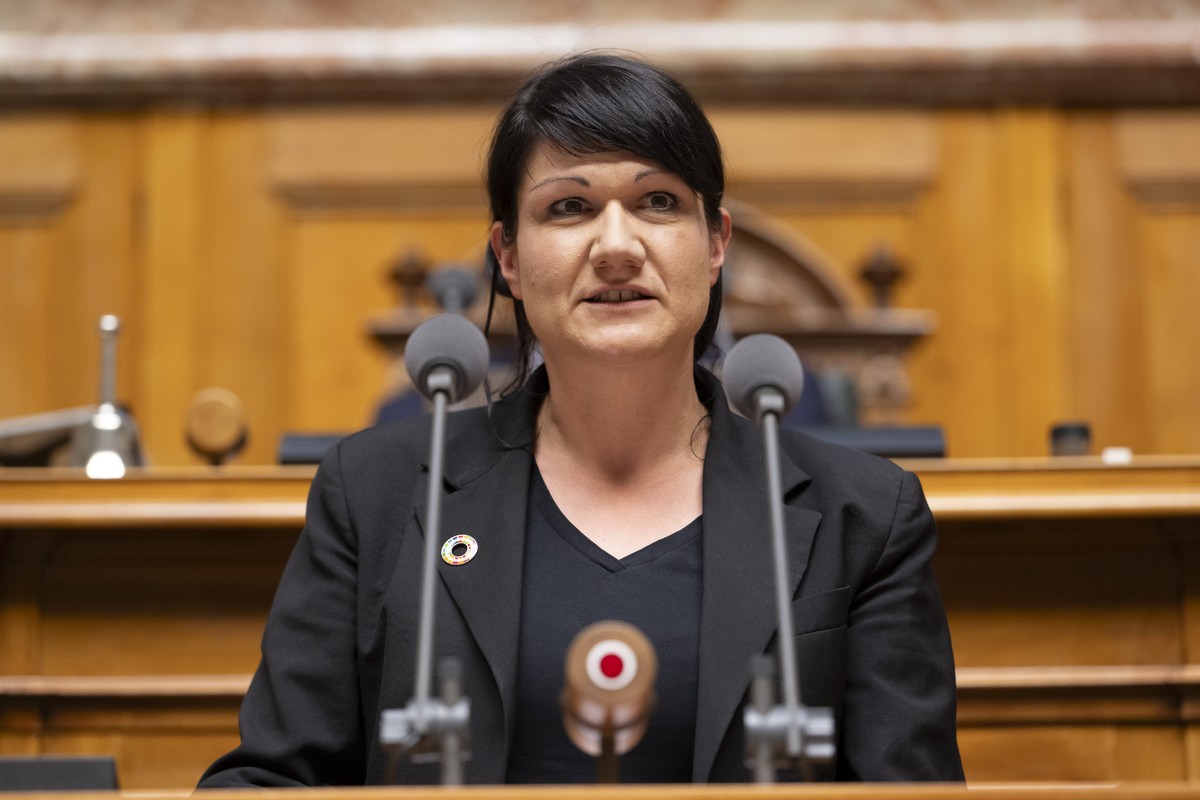Nationalraetin Christine Badertscher, GP-BE, spricht waehrend der Debatte "26.033 BRG. Freihandelsabkommen zwischen den EFTA-Staaten und Mercosur. Genehmigung", waehrend der Sommersession de ...