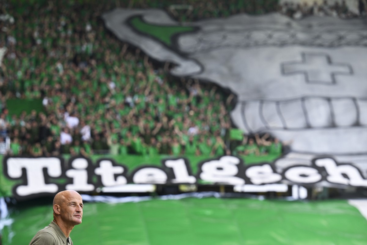 St. Gallens Trainer Peter Zeidler, im Schweizer Fussball Cup Final zwischen dem FC Lugano und dem FC St. Gallen, am Sonntag, 15. Mai 2022, im Stadion Wankdorf in Bern. (KEYSTONE/Gian Ehrenzeller)