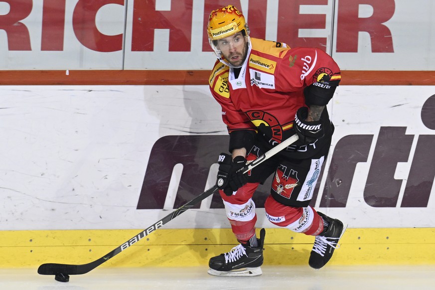 Berns Topscorer Christopher DiDomenico, waehrend dem Eishockey-Meisterschaftsspiel der National League zwischen dem SC Bern und dem EHC Kloten am Samstag 29. Oktober 2022 in der Postfinance Arena in B ...