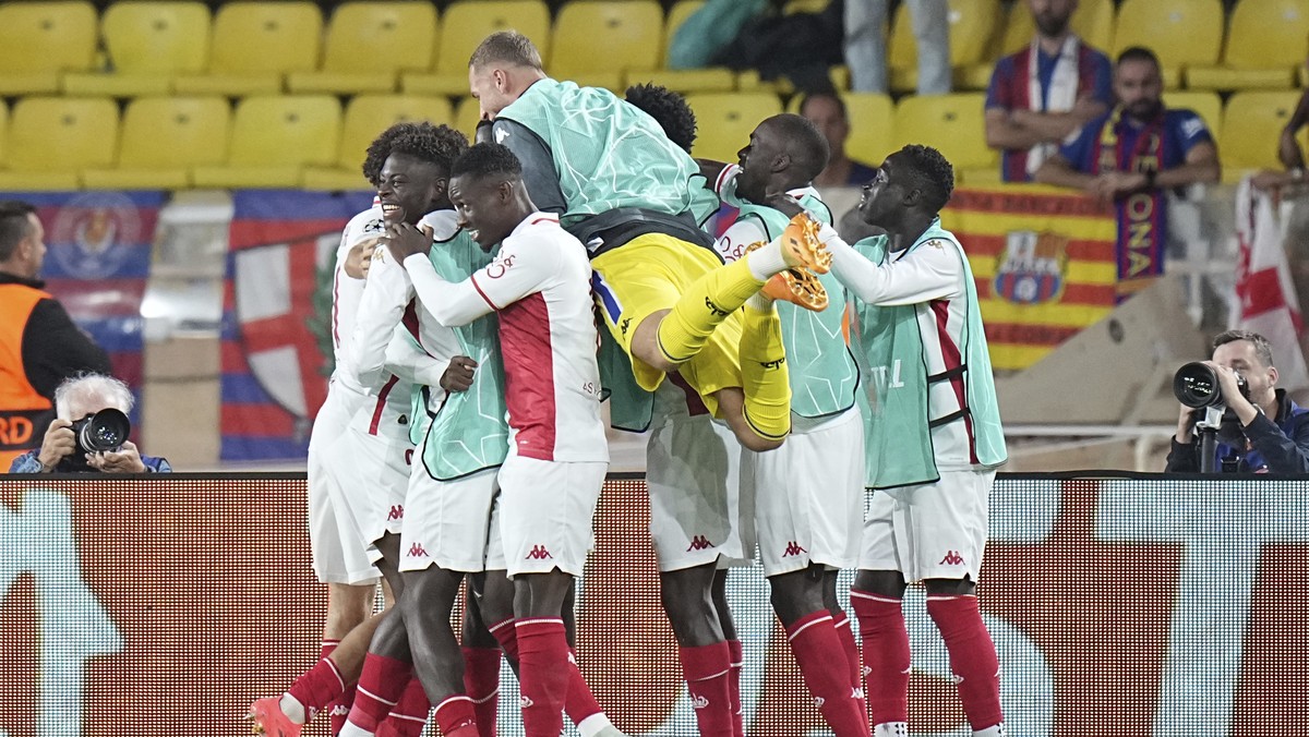AS Monaco contra o FC Barcelona no ticker
 #ÚltimasNotícias #Suiça