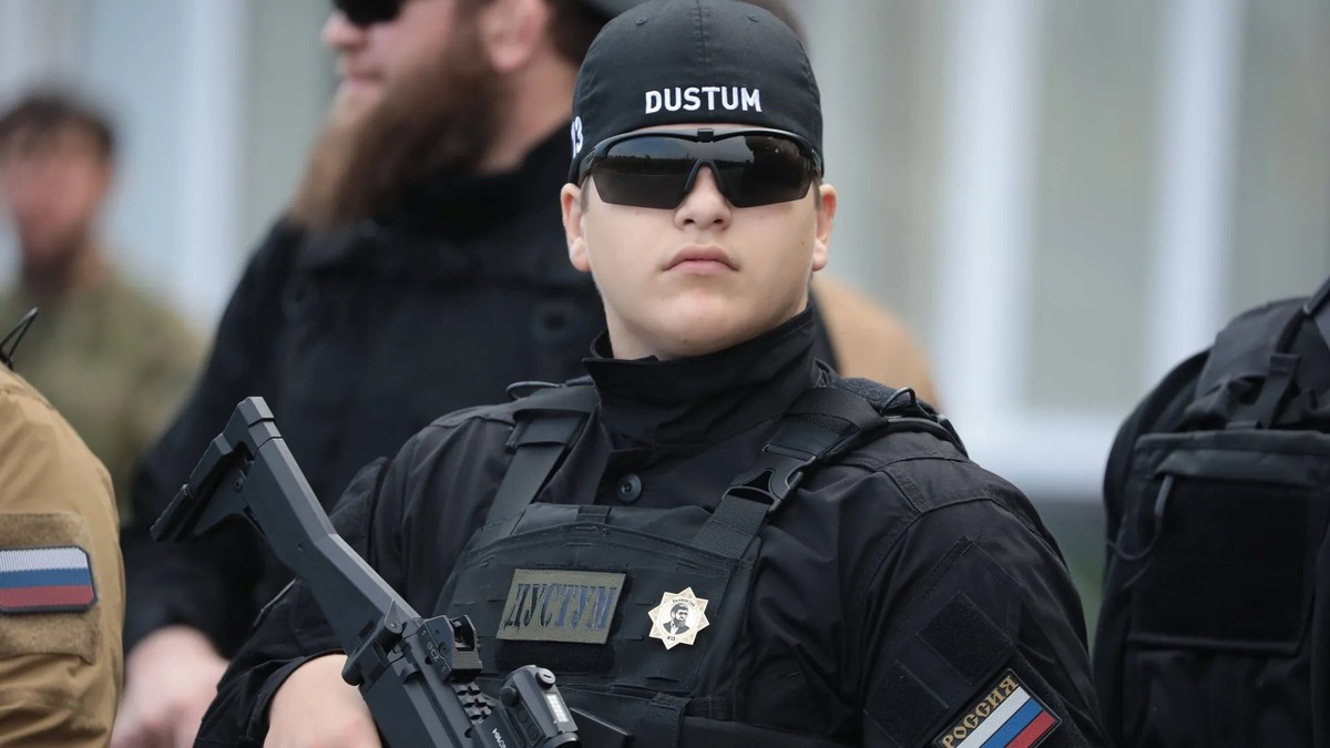 Adam Kadyrov: son père Ramzan l'éduque apparemment pour en faire une machine de guerre.