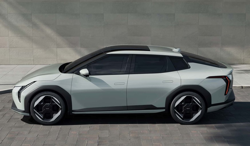 Zum Vergleich: Der EV4 als Limousine.