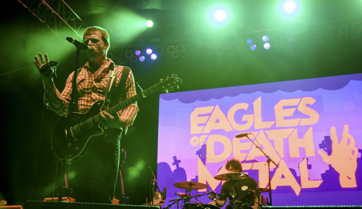 Die Eagles of Death Metal kehren eher nach Paris zurück als gedacht.