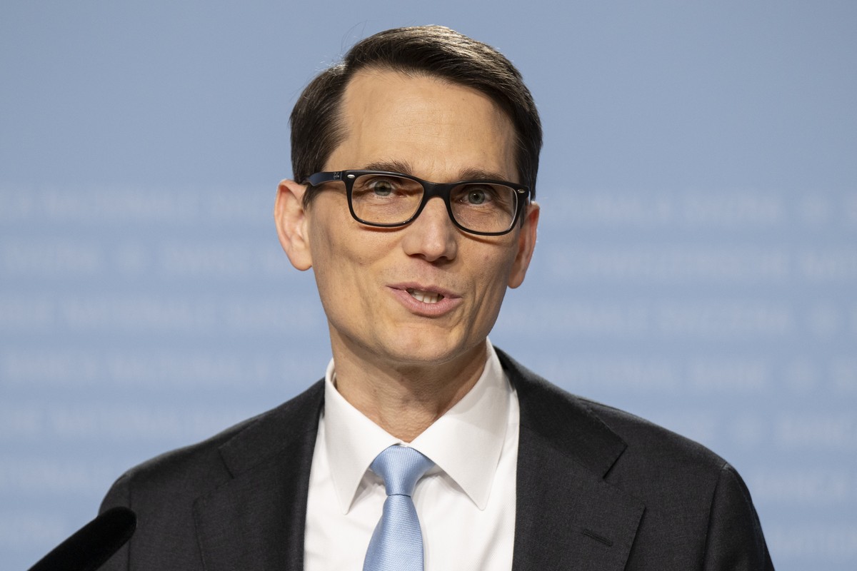 Martin Schlegel, Praesident des Direktoriums von der Schweizerischen Nationalbank aeussert sich am Jahresendgespraech zur geldpolitischen Lage, am Donnerstag, 12. Dezember 2024, in Bern. (KEYSTONE/Pet ...