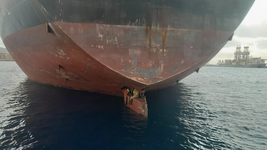 The story of three men who fought to survive on the open sea Number of new corona infections in China is falling slightly