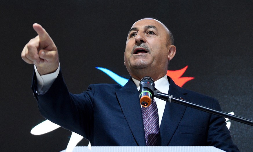 ARCHIVBILD ZUM BESUCH DES TUERKISCHEN AUSSENMINISTERS MEVLUET CAVUSOGLU IN DER SCHWEIZ - - Der türkische Außenminister Mevluet Cavusoglu gibt am 08.03.2017 in Berlin auf der Reisemesse ITB am Stand de ...