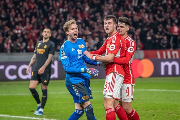 UEFA Champions League: 1. FC Union Berlin vs Real Madrid. Berlin, 12.12.2023 Frederik Roennow 1. FC Union Berlin, 1, Robin Knoche 1. FC Union Berlin, 31, Diogo Leite 1. FC Union Berlin, 4 feiert einen ...