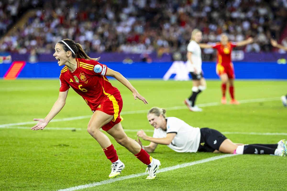 Spain's Aitana Bonmati celebrates after scoring during the UEFA Women's EURO 2025 semi final soccer match between Germany and Spain at the Letzigrund stadium in Zurich, Switzerland, on Wedne ...