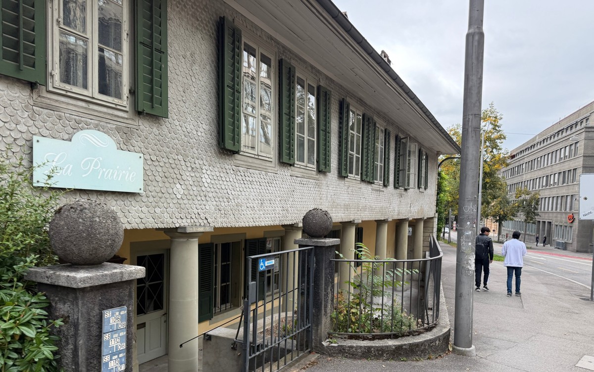 Das «Offene Haus La Prairie» in Bern. Hier bekommen Menschen für fünf Franken ein Menu. 
La Prairie