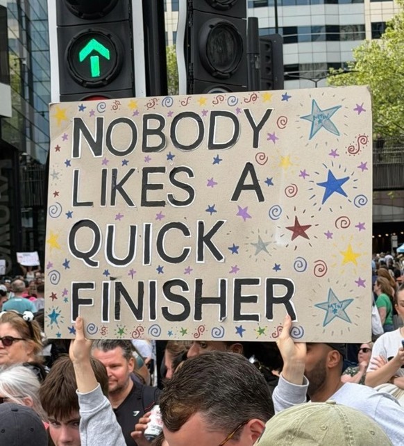 Die lustigsten Plakate am London Marathon
https://www.reddit.com/r/london/