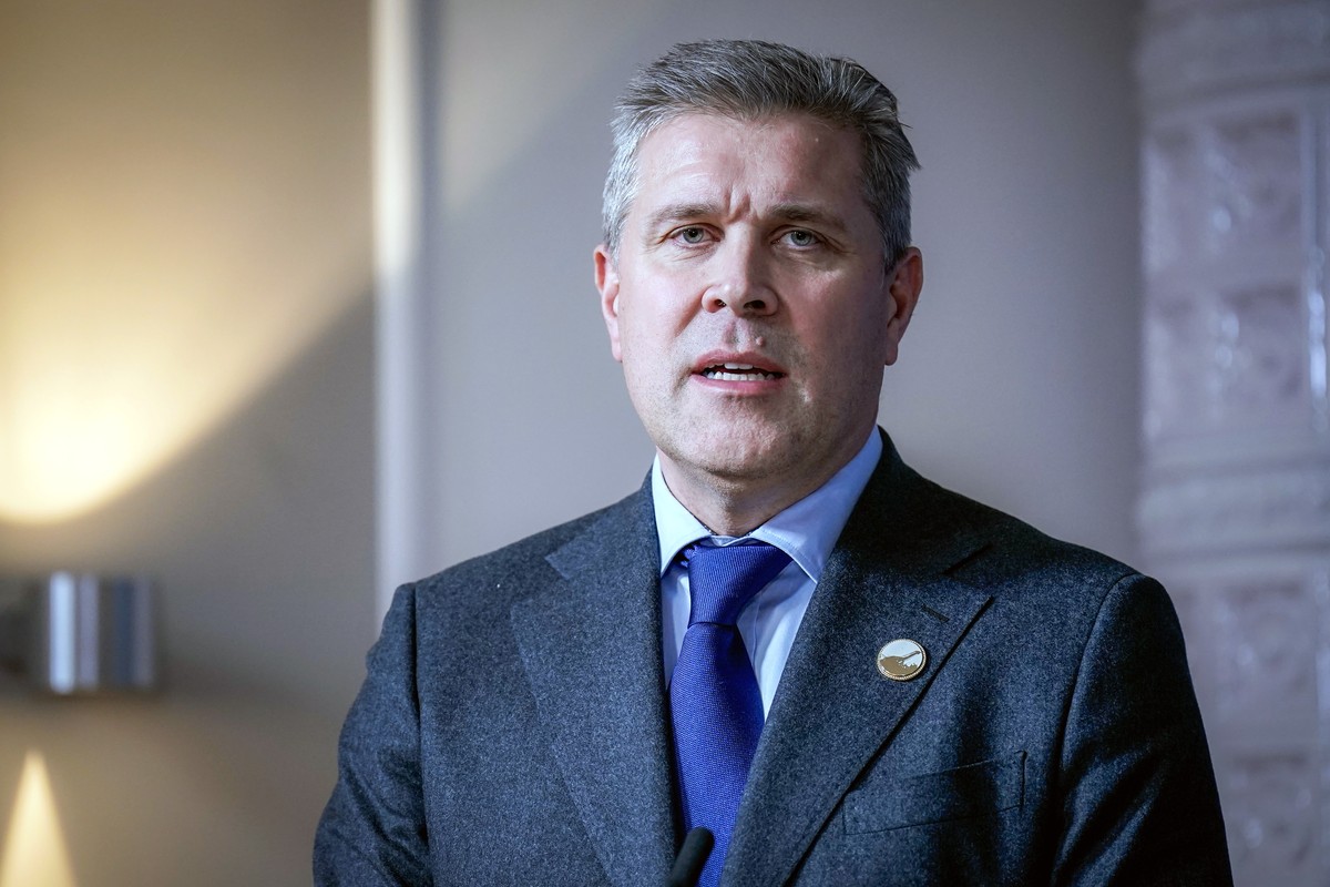 epa11031150 Iceland's Foreign Minister Bjarni Benediktsson speaks during a press conference after the high-level meeting with foreign ministers from the Middle East, the Nordic region and the Ben ...