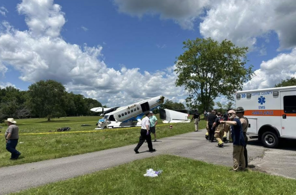 Alle 20 Passagiere an Bord haben den Absturz überlebt.