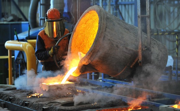 epa06574348 A factory worker pours molten iron at Backwell IXL in Geelong in Geelong, Australia, 30 April 2014. Media reports on 02 March 2018 state the European Union would plan to retaliate should U ...