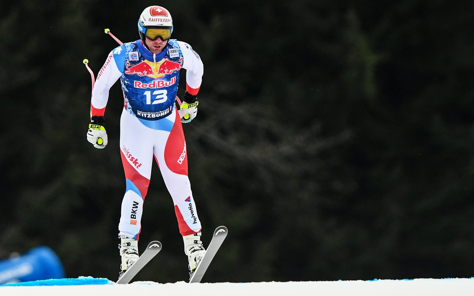 epa06443111 Beat Feuz of Switzerland takes a jump during the first training run for the Men&#039;s Downhill race of the FIS Alpine Skiing World Cup event in Kitzbuehel, Austria, 16 January 2018. EPA/C ...