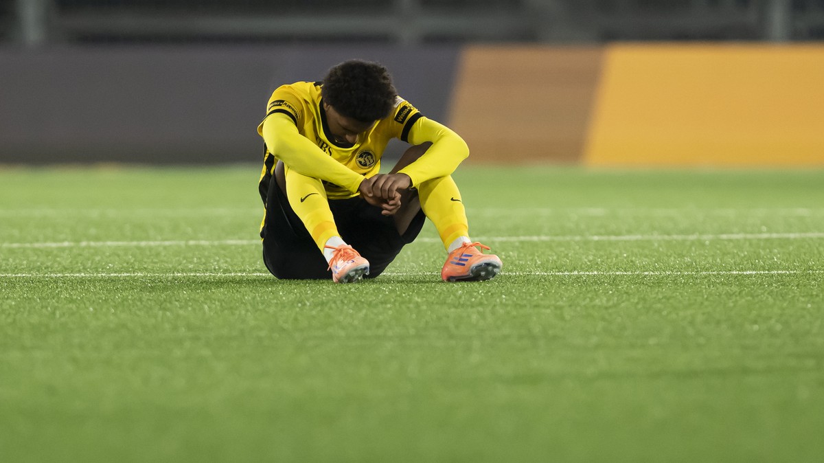 Rayan Raveloson (YB) reagiert nach der Niederlage (2-6) nach dem Fussball Meisterschaftsspiel der Swiss Super League zwischen den BSC Young Boys, YB, und dem Grasshopper Club Zuerich, GC, im Stadion W ...