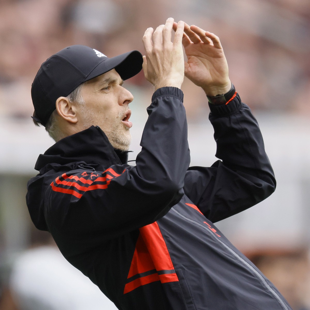epa10565311 Munich's head coach Thomas Tuchel reacts during the German Bundesliga soccer match between SC Freiburg and FC Bayern Munich in Freiburg, Germany, 08 April 2023. EPA/RONALD WITTEK COND ...