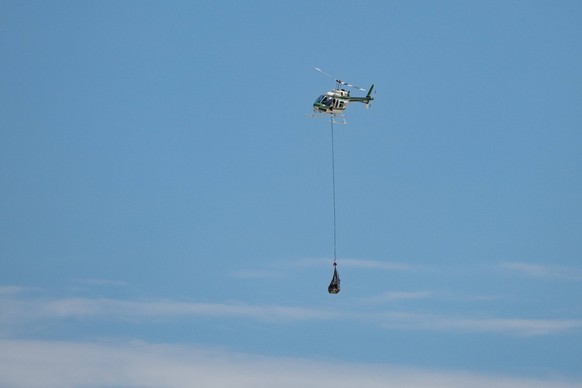 NASA has been observed picking up an unusual flying saucer-shaped object in the desert, but it's all part of a dress rehearsal.  The team behind NASA's OSIRIS-REx mission is preparing for a man-made ob...
