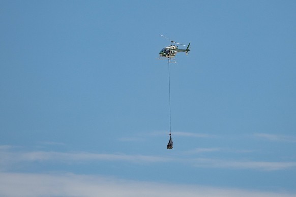 NASA has been observed retrieving an unusual flying saucer-shaped object in the desert - but it s all part of a dress rehearsal. The team behind NASA s OSIRIS-REx mission is preparing for a manmade ob ...