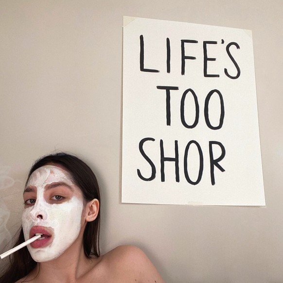 harriet richardson life&#039;s too short kunst https://www.instagram.com/p/CHa9aiun5bS/