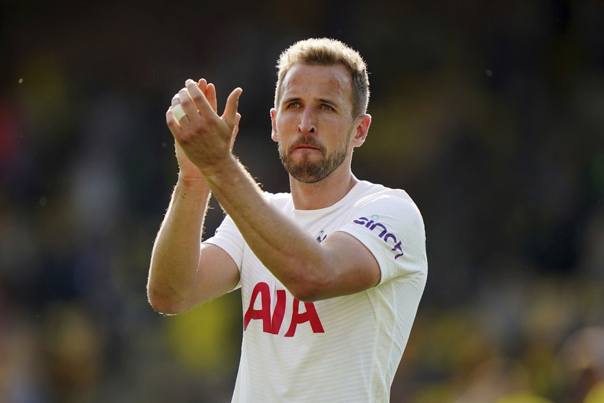 Tottenham Hotspur&#039;s Harry Kane celebrates at the end of an English Premier League match between Norwich City and Tottenham Hotspurs at Carrow Road Stadium, Norwich, England, Sunday, May 22, 2022. ...