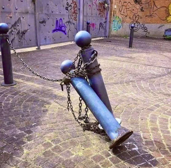 Du ... du siehst es doch auch, oder? Eine neue Folge von: Creepy Pareidolie aka: Dinge mit Gesicht