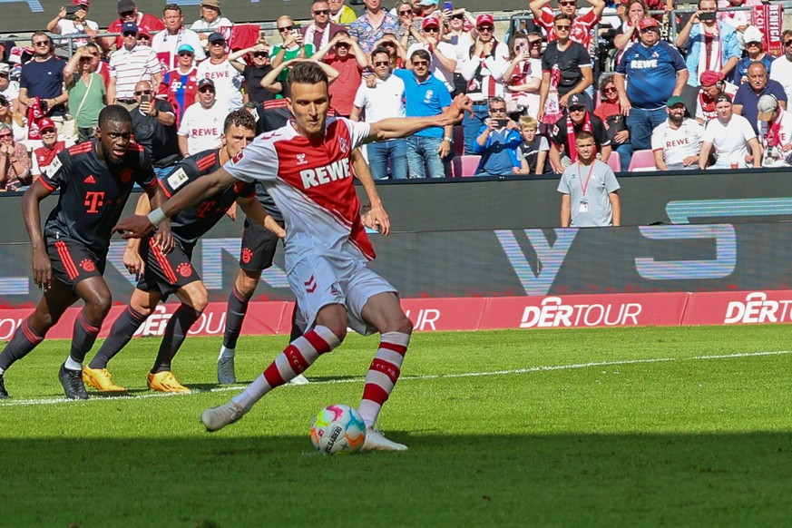 GER, 1.FBL. 1. FC Koeln vs. FC Bayern Muenchen / 27.05.2023, Rheinenergie Stadion, Koeln, GER, 1.FBL. 1. FC Koeln vs. FC Bayern Muenchen, im Bild: Dejan Ljubicic FC Koeln 7, verwandelt einen 11 Meter ...