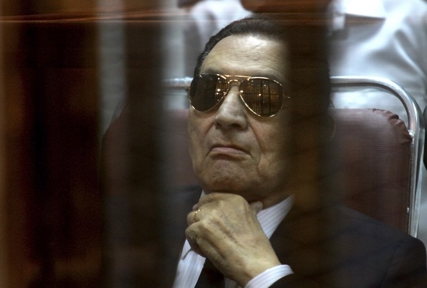 Der ehemalige Präsident Ägyptens, Hosni Mubarak,&nbsp;während der Gerichtsverhandlung in Kairo.