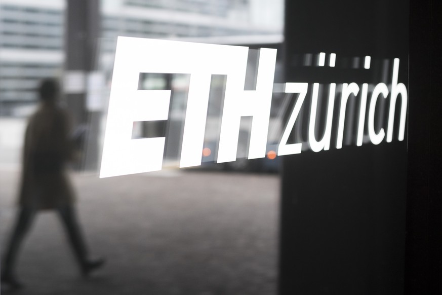 Das Logo der ETH Zuerich beim Standort Hoenggerberg der ETH Zuerich, am Donnerstag, 9. Februar 2017. Die ETH informiert an einem Mediengespraech ueber die zukuenftige Ausrichtung der Hochschule. (KEYS ...