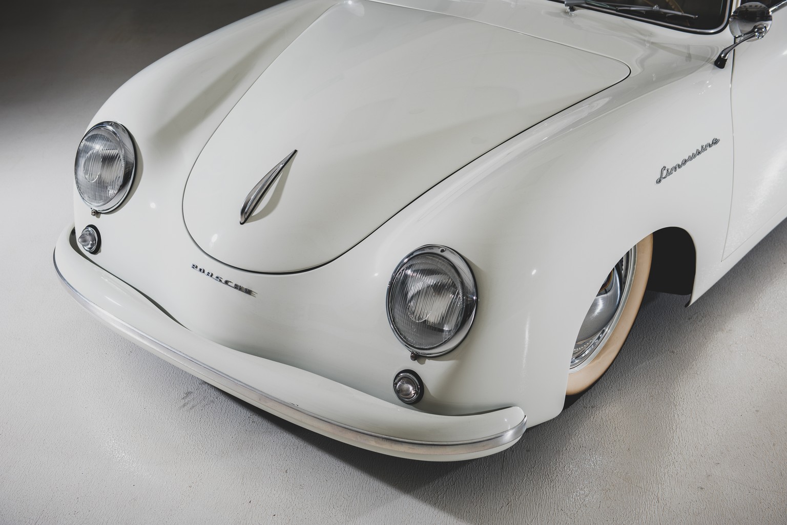 1953 Porsche 356 Limousine Custom
Offered without reserve
RM | Sotheby&#039;s - THE TAJ MA GARAJ COLLECTION 28 SEPTEMBER 2019 auktion 

https://rmsothebys.com/en/auctions/tg19/the-taj-ma-garaj-collect ...