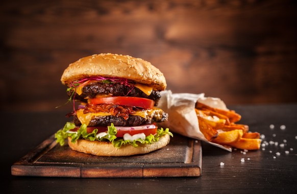 hamburger home cooking usa amerika rindfleisch essen food fast food pommes frites fries