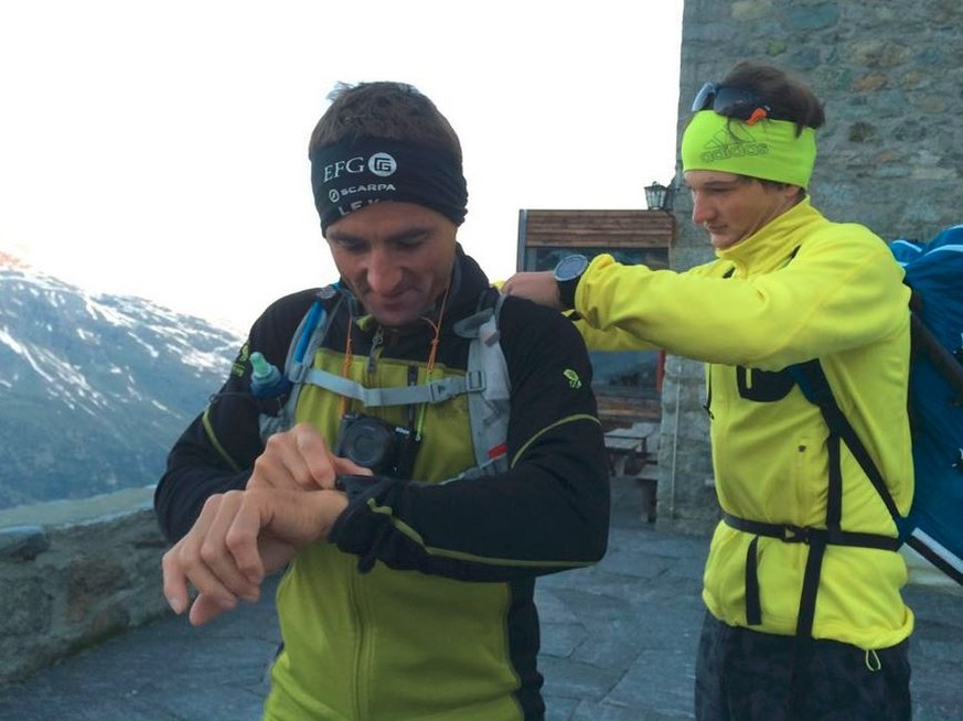Nehmen den ersten von 82 Bergen in Angriff: Ueli Steck (links) und Michael Wohlleben.
