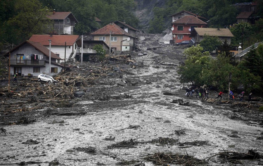 Topcic Polje in der Nähe von Zepce: Strassen aus Schlamm.