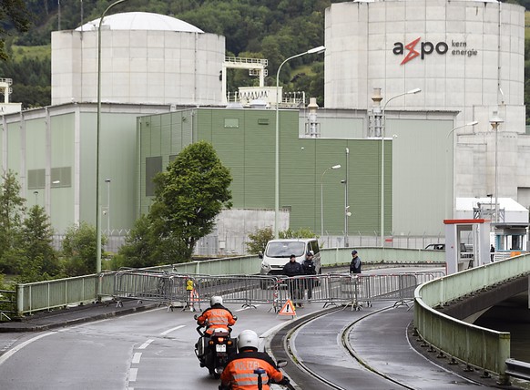 Der Bund rechnet laut der &quot;NZZ am Sonntag&quot; mit längeren Laufzeiten für Schweizer Atomkraftwerke als die bisher geplanten 50 Jahre. (Archivbild)