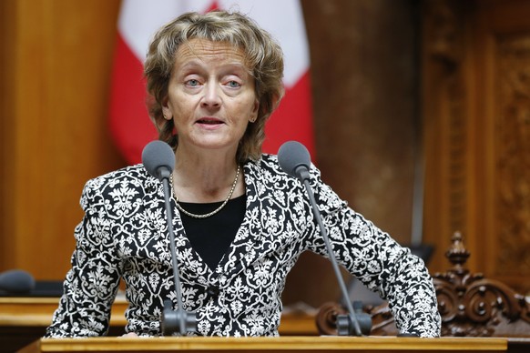Bundesraetin Eveline Widmer-Schlumpf spricht waehrend einer Debatte im Nationalrat, waehrend der Wintersession der Eidgenoessischen Raete, am Dienstag, 15. Dezember 2015 in Bern. (KEYSTONE/Peter Klaun ...