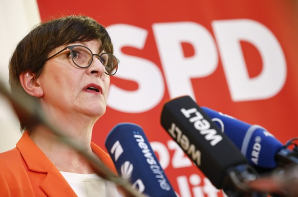 epa11222909 Social Democratic Party (SPD) co-chairwoman Saskia Esken addresses the media before a start of the two-day meeting of the SPD party executive committee in Berlin, Germany, 15 March 2024. E ...