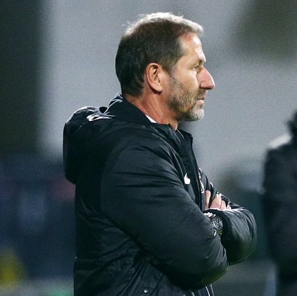 epa10186795 FC Zurich coach Franco Foda looks on during the UEFA Europa League group stage match between Bodo/Glimt and FC Zurich in Bodo, Norway, 15 September 2022. EPA/Mats Torbergsen NORWAY OUT