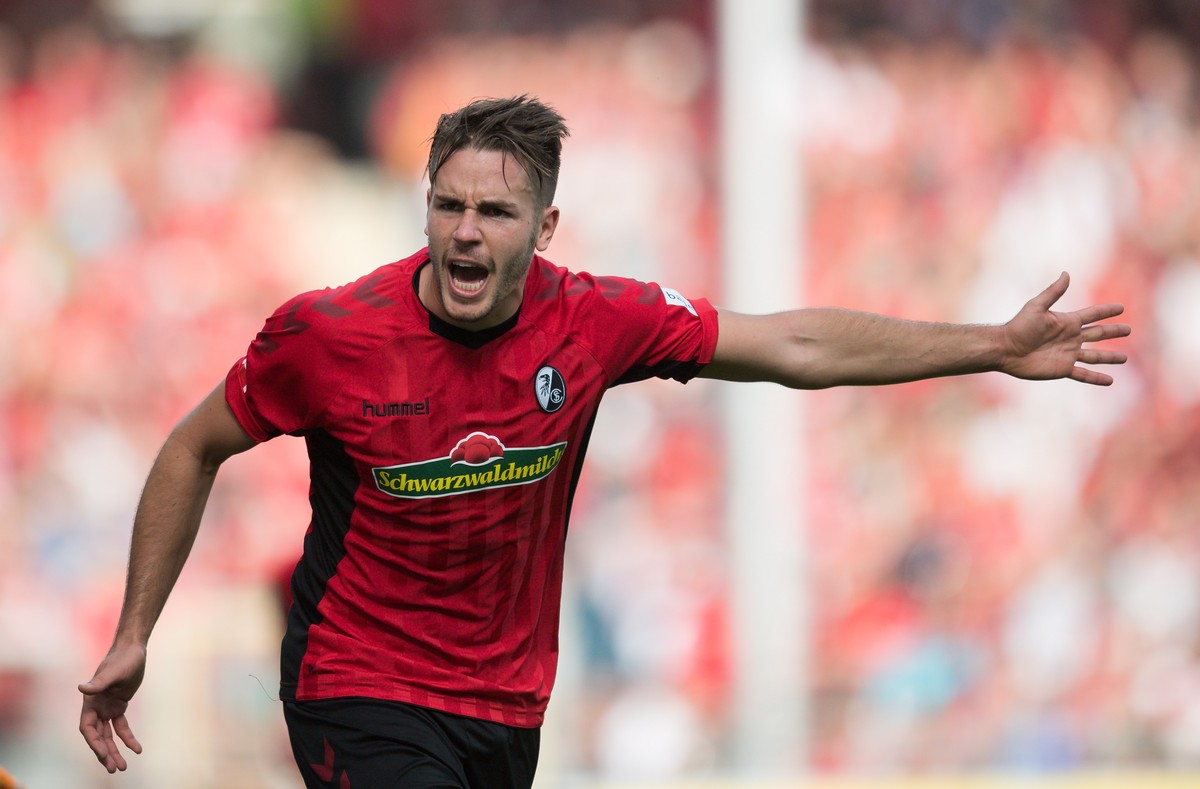 epa07076678 Freiburg's Christian Guenter reacts during the German Bundesliga soccer match between SC Freiburg and Bayer Leverkusen, in Freiburg, Germany, 07 October 2018. EPA/DANIEL KOPATSCH COND ...